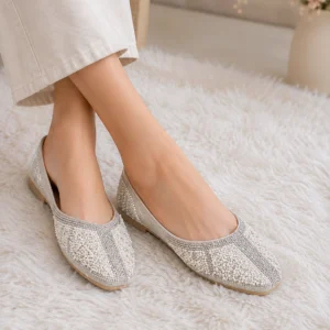 Women's Pearl Embellished Ethnic Jutti Flats – Silver White